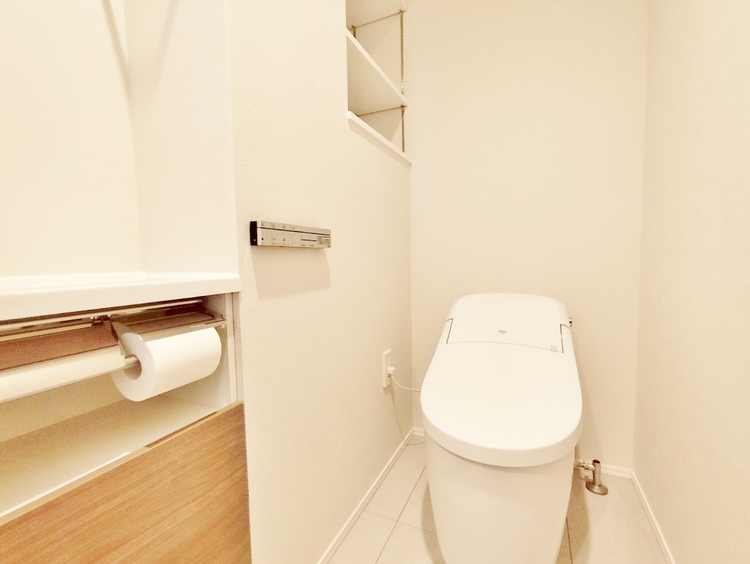 トイレ 暮らしの中のさりげないひとときの快適さにも、こだわりを、持って設備を配しております。