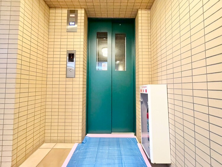 設備 エレベーターの管理も、きちんと行き届いてます。