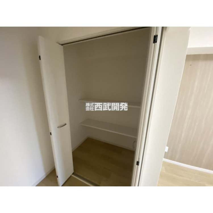 収納 洋室６．５帖備え付けのクローゼット