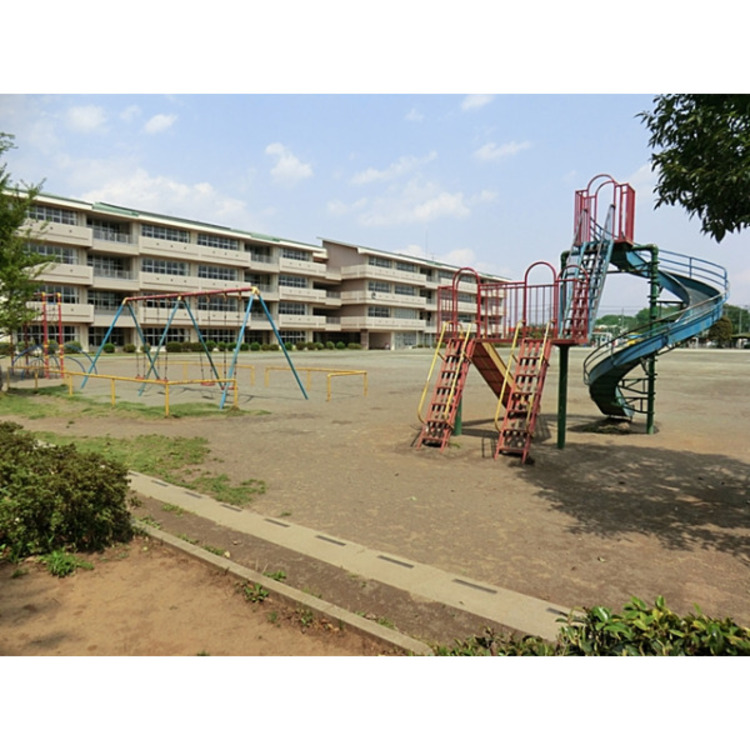 周辺 霞ヶ関北小学校(約440m)