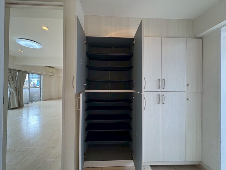 その他 収納スペースが付いていて、お部屋を広く使っていただけます。