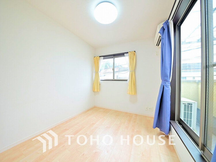 内装 シンプルですっきりとした室内は飽きのこない居心地の良い雰囲気