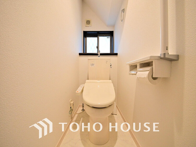 トイレ トイレには快適な温水洗浄便座付