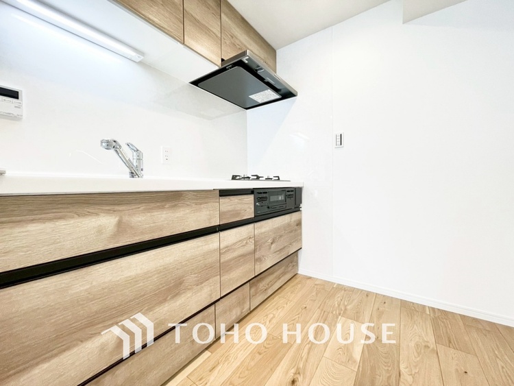 キッチン 【KITCHEN】◆ワクワク◆開放的で機能性も高いシステムキッチン。お子様は毎日のご飯にワクワク！