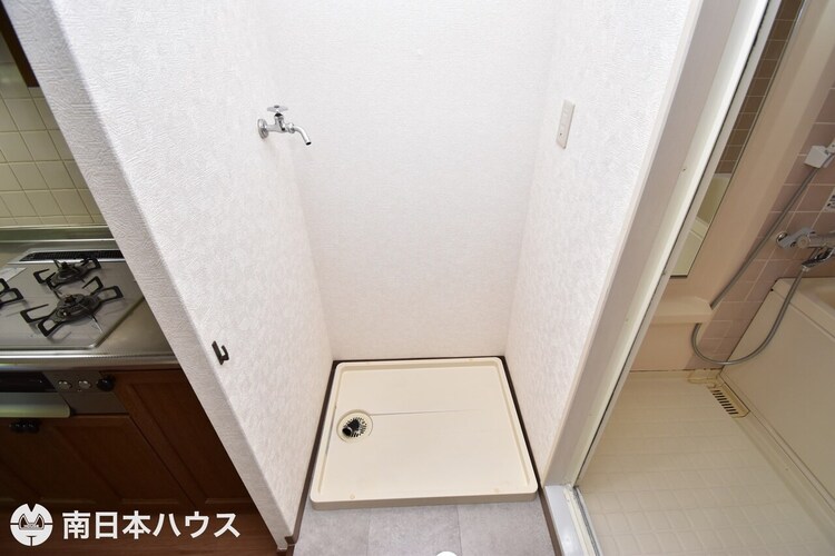 その他 【洗濯機置場】洗濯パン付きの洗濯機置場です！もしもの水漏れ時にも安心です♪