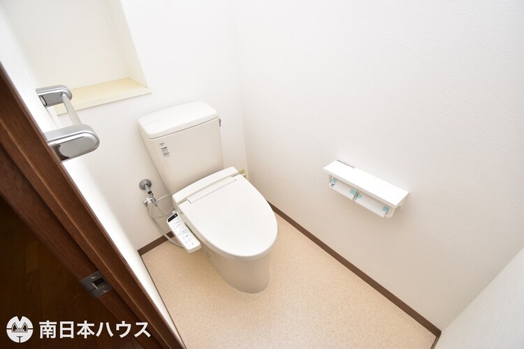 その他 【トイレ】温水洗浄便座機能付きのトイレです！