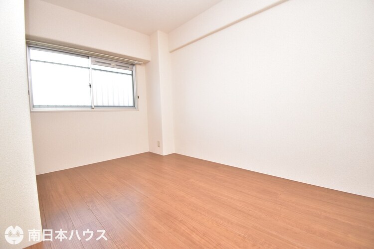 内装 【洋室】6帖の洋室です！2025年にクロス交換してあります♪