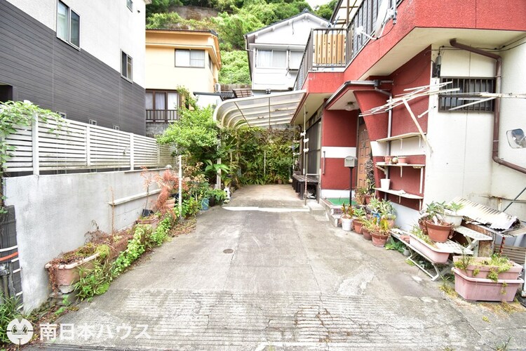 その他 【駐車場】