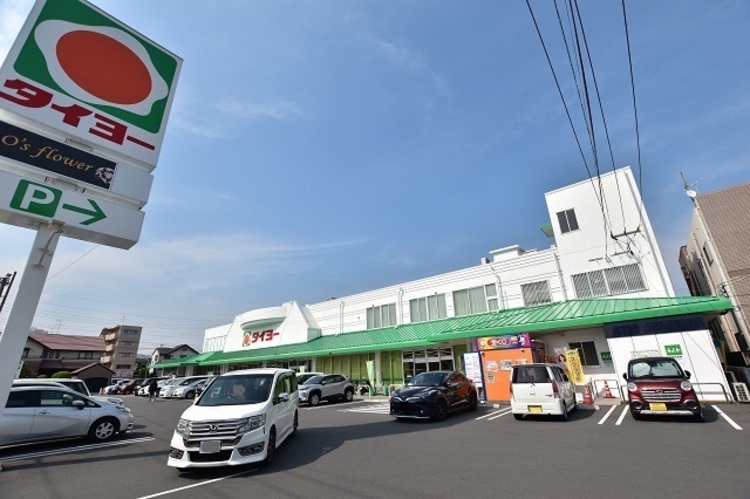 周辺 タイヨー原良店【タイヨー原良店】は、鹿児島市原良1丁目12番7号に位置する永吉１丁目交差点近くのスーパーです。取扱品目は主に「生鮮食品・日配品・一般食品・日用雑貨・衣料… 徒歩 約10分（約740m）