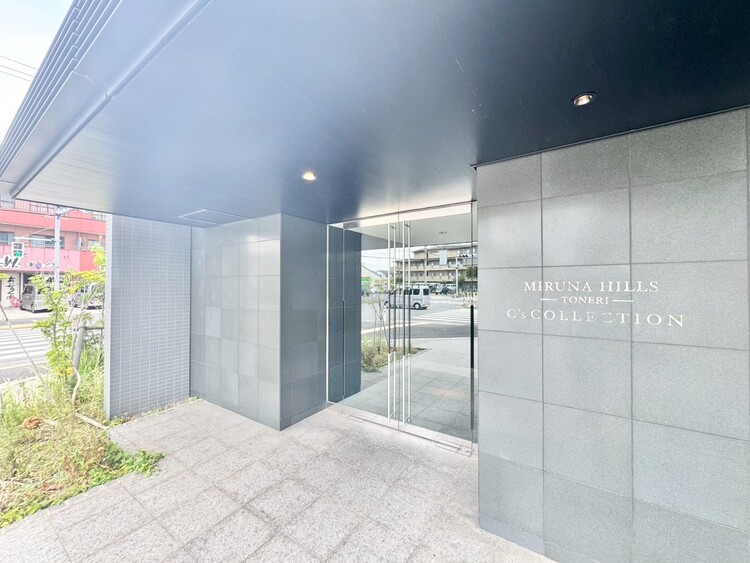 エントランス 外と内をつなぐエントランスは、まさに顔となる場所。