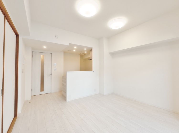 居間 快適に過ごす毎日を求めて、暮らしの中でご自身の「マイホーム」に創り上げてください。