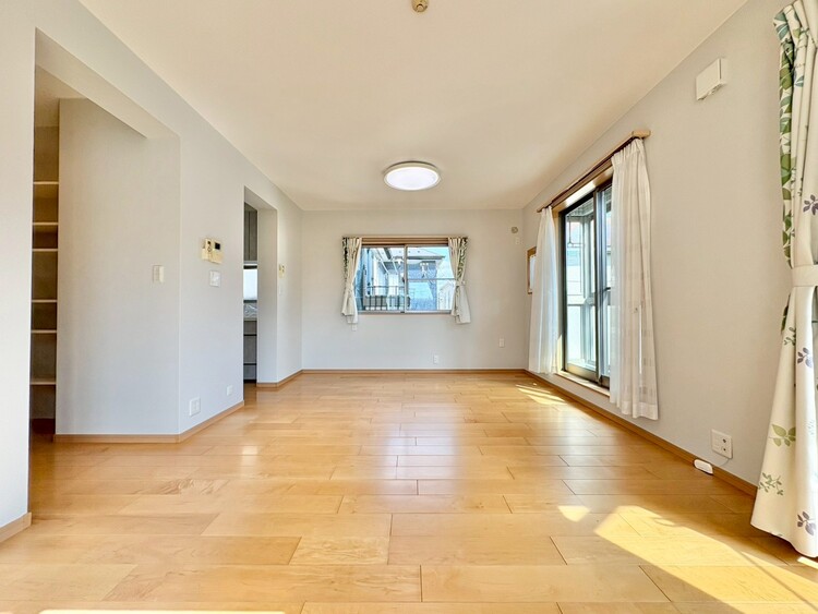 居間 豊かな居住性と、安心感を満たすクオリティが見事に調和した住空間。