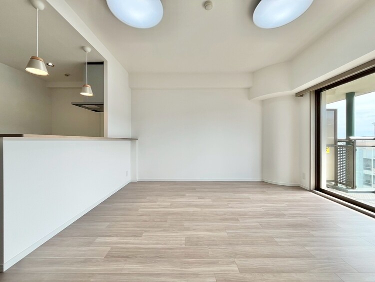 居間 快適に過ごす毎日を求めて、暮らしの中でご自身の「マイホーム」に創り上げてください。