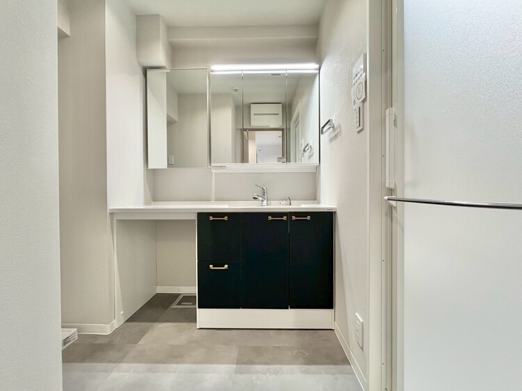 洗面 清潔感と心地よさを重視した、上質感漂うパウダールーム。