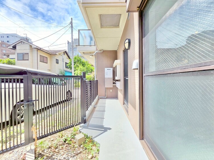 バルコニー 暮らしの中で、光と風を演出してくれるバルコニー。