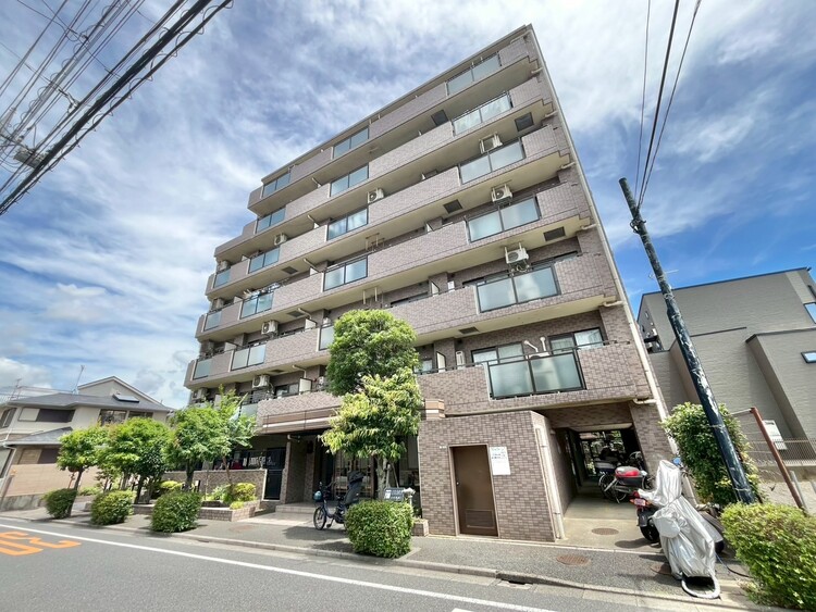 外観 現地に足をお運びいただいた際には、周辺散策などをお勧めいたします。