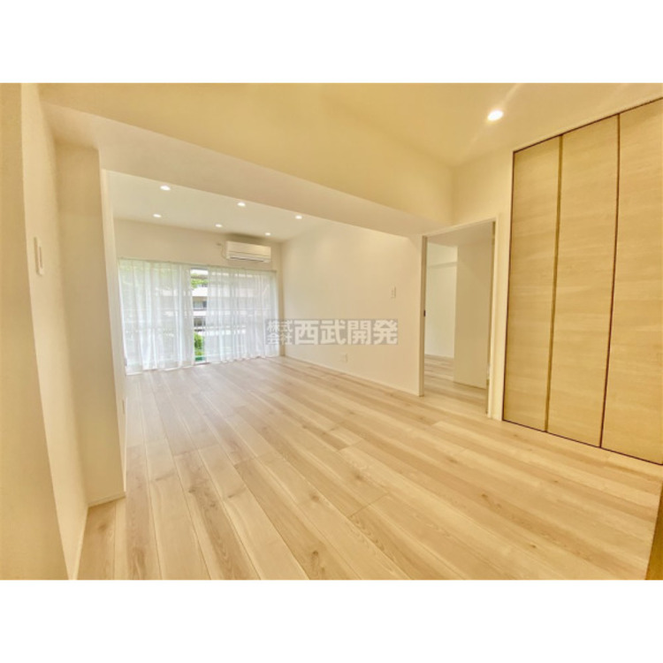 居間 お食事したりおしゃべりしたり、家族の絆を育むセントラルスペースです。