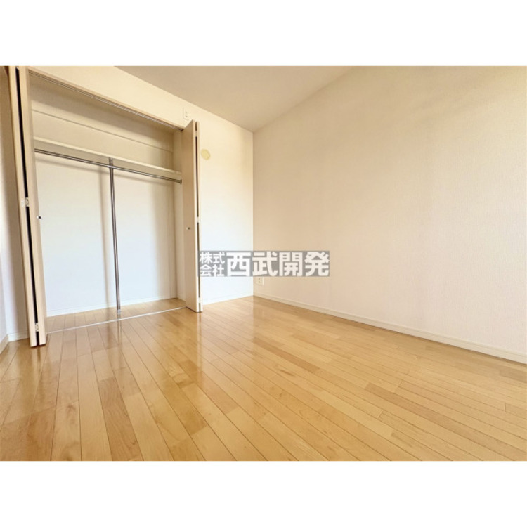 内装 室内にあわせて家具をコーディネート。様々なアイテムをプラスし、ご自身だけのワンランク上の空間を演出してみてはいかがでしょうか。