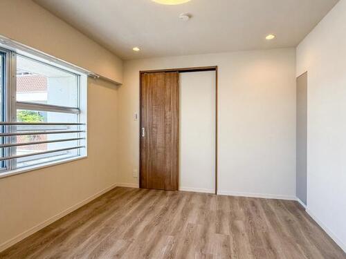 パレス三條の物件画像