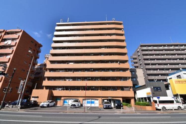外観 陽とともに、時間によって顔を変える景観、星空や夜景にも負けないデザインの映える外観です。 