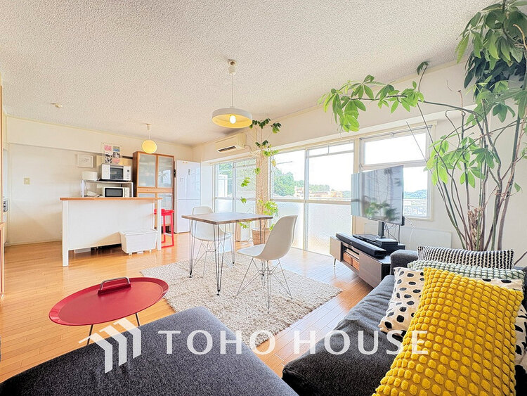 内装 1日の疲れを癒し、心地よく寛げるようゆったりとした広さをしています