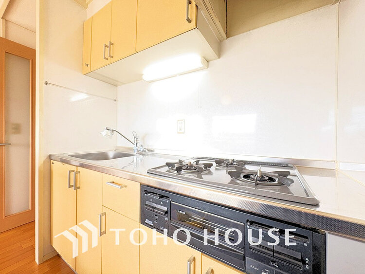 キッチン シンプルな部屋の雰囲気に溶け合うナチュラルキッチン