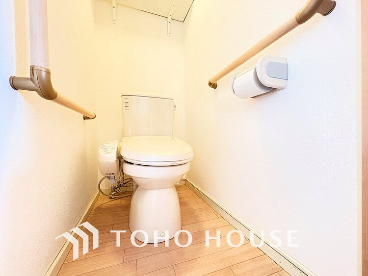 トイレ トイレには快適な温水洗浄便座付