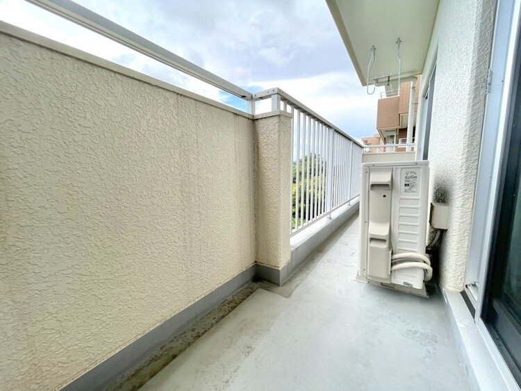 その他 朝の澄んだ空気や、夕方に吹く清々しい風を感じられるバルコニー。