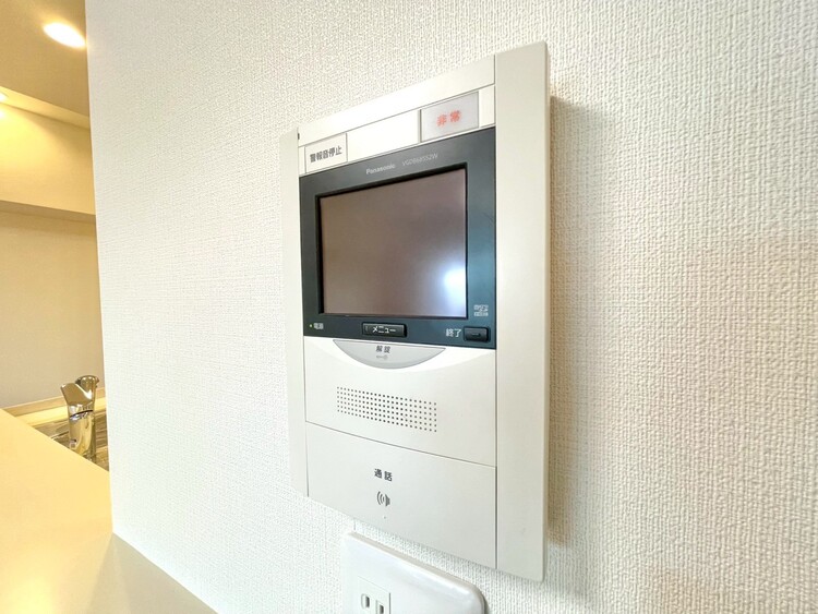 その他 誰が来てもわかる様にモニター付きインターホンを設置。