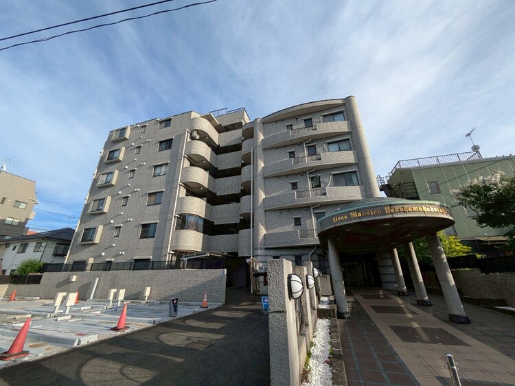 その他 飽きのこないシンプルモダンな外観です。