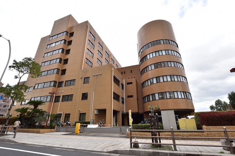 周辺 鹿児島市医師会病院【鹿児島市医師会病院】鹿児島市鴨池新町にある病院です。診療科目　脳神経内科、呼吸器内科外科、消化器内科外科、循環器内科、婦人科、放射線科、麻酔科、ペ… 徒歩 約13分（約1000m）