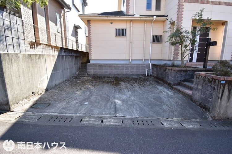 その他 【駐車場】駐車2台可能！団地内の道路で交通量が少なくゆっくりと駐車できます♪