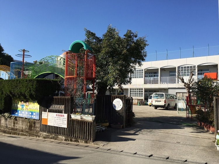 周辺 [武岡幼稚園]ふくまる学園の教育ひとりひとりを大切に育てます。適期に適切な方法で育てます。遊びを通した体験活動を重視して育てます。 徒歩 約7分（約500m）