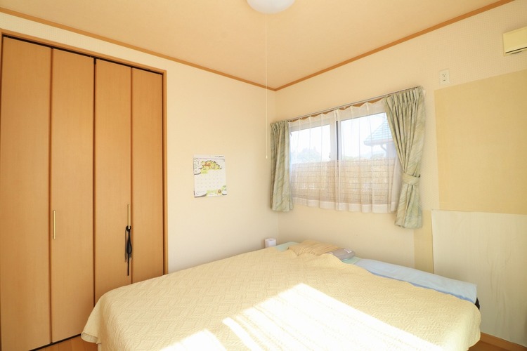 内装 【洋室】弊社にて無料でリフォーム見積もり致します。ワンストップサービスで物件の購入からリフォーム工事まで弊社にお任せ下さい。