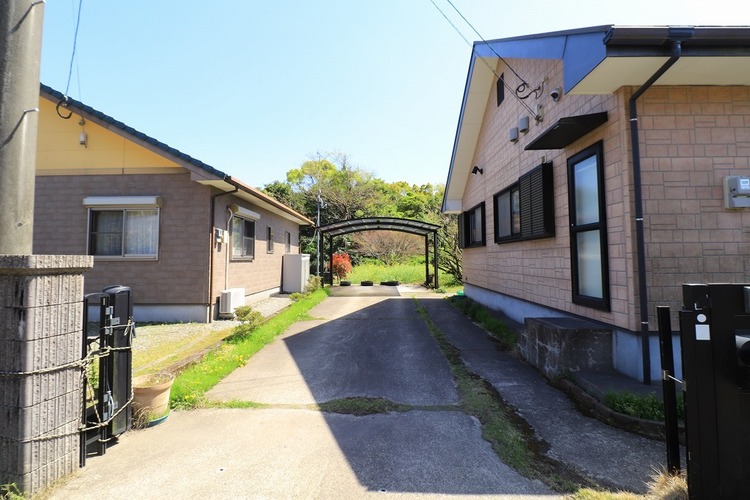 その他 【駐車場】普通車2台、軽1台可能