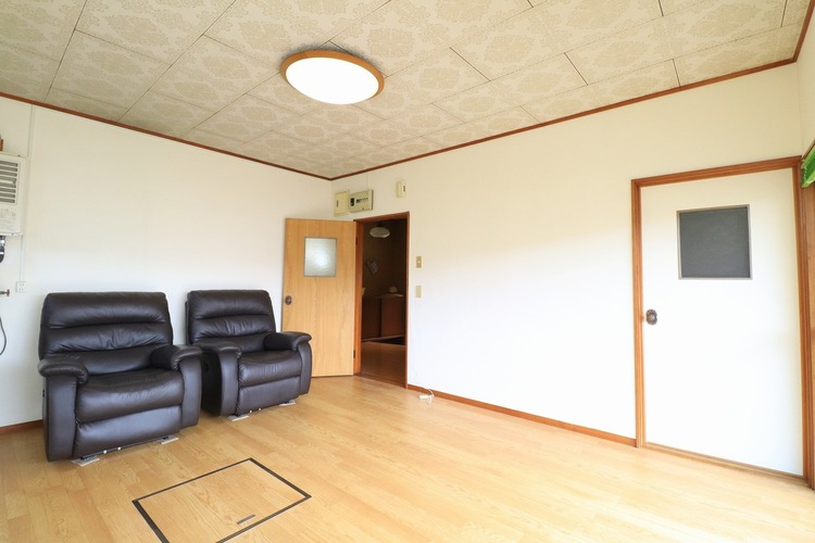 キッチン 【ダイニングキッチン】弊社にて無料でリフォーム見積もり致します。ワンストップサービスで物件の購入からリフォーム工事まで弊社にお任せ下さい。