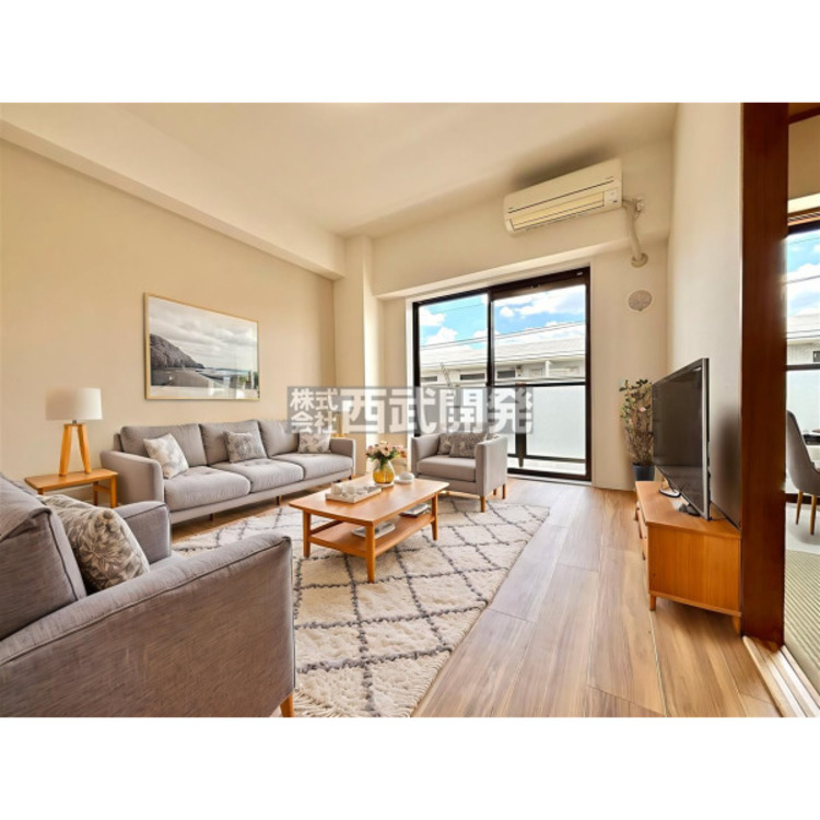 内装 配置してある家具や小物はCGによるイメージです。