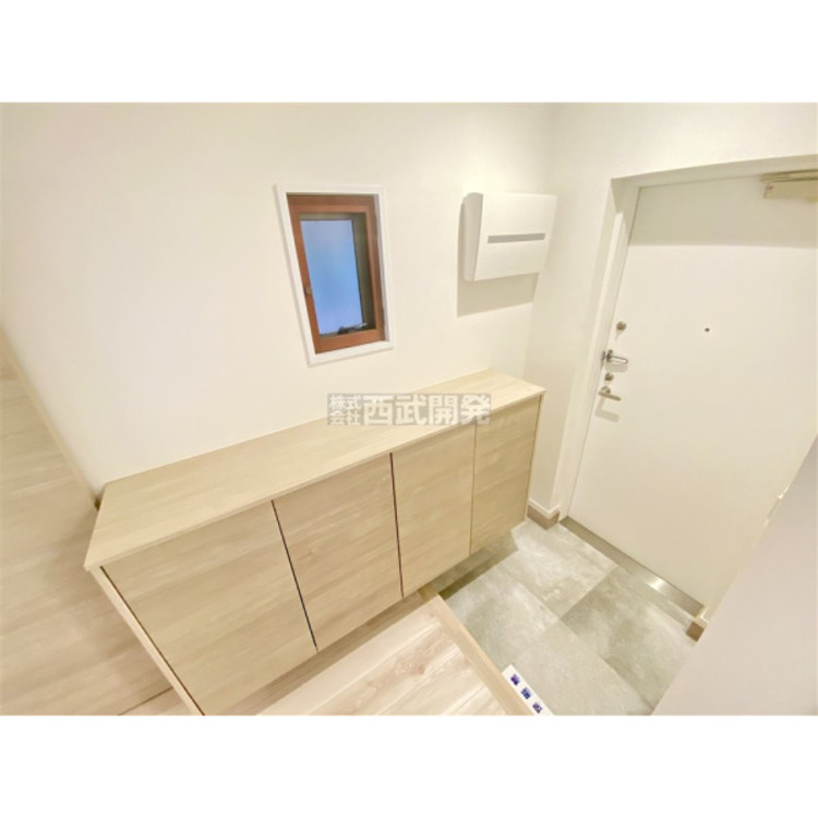 玄関 ゆとりある玄関スペースは第一印象グッド。