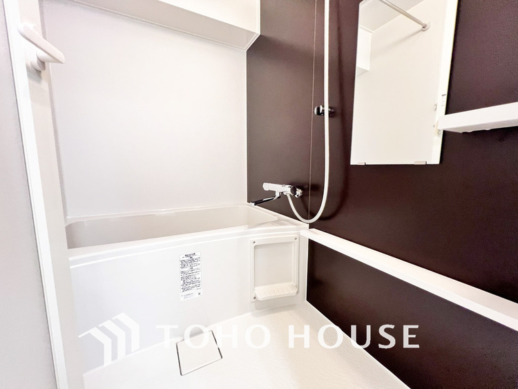 風呂 一日の疲れを癒すバスルームは、心地よいリラックスを叶える清潔感溢れる空間