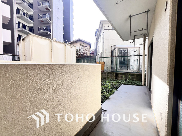 バルコニー 陽当たり良好なバルコニー