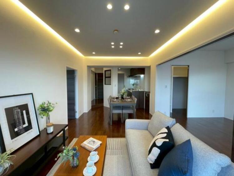 居間 食と憩いの場がゆるやかに続く、家族の存在を感じられるLDKです