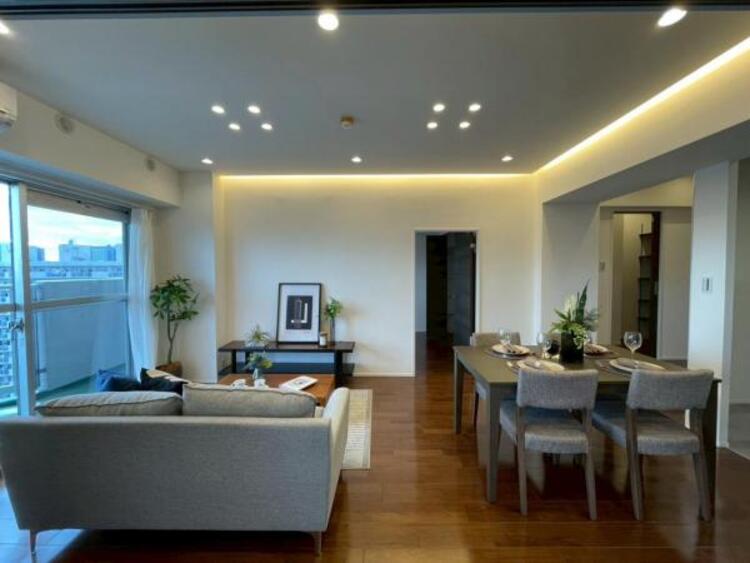 居間 ご家族の笑顔が溢れる開放感たっぷりのLDKです