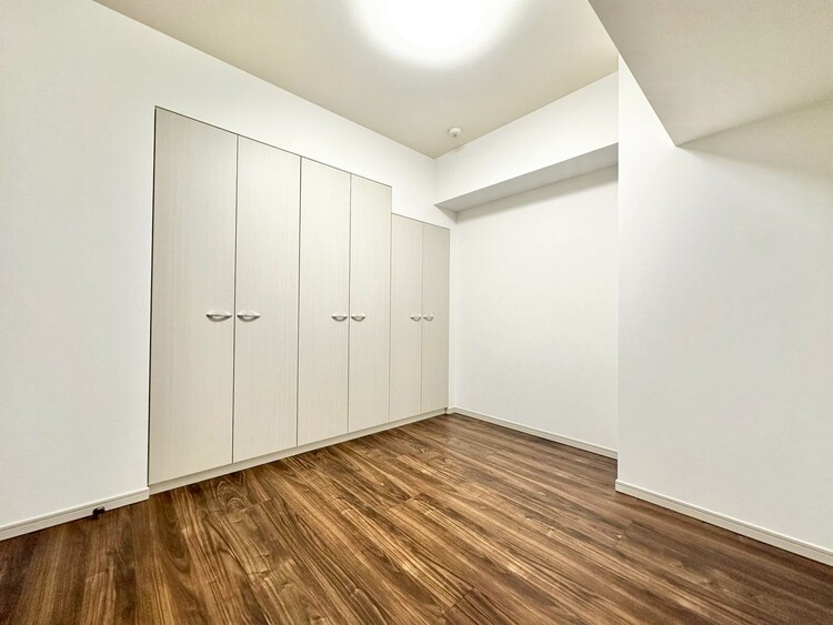 その他 清かで艶やかな時間をもたらしてくれる室内です。