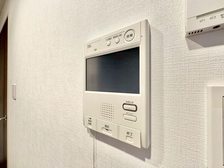その他 誰が来てもわかる様にモニター付きインターホンを設置。