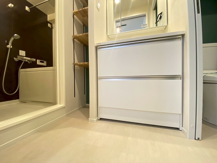 その他 十分な広さの脱衣所。