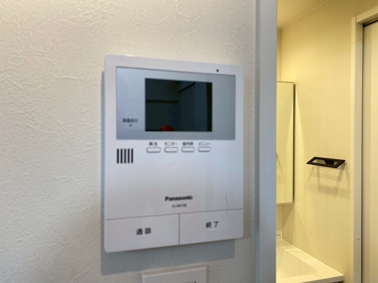 その他 誰が来てもわかる様にモニター付きインターホンを設置。