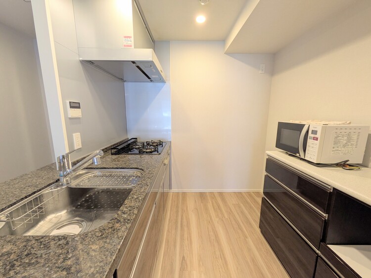 その他 開放感のあるキッチンスペース。調理をしながら、会話も弾みそうですね。