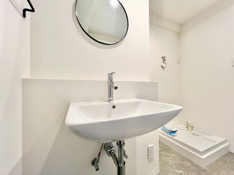 その他 清潔感を感じられる洗面化粧台。