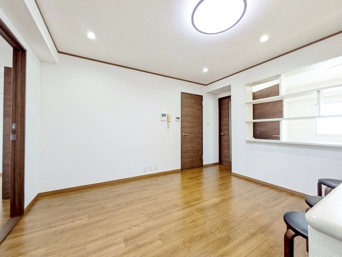 クレール市川の物件画像