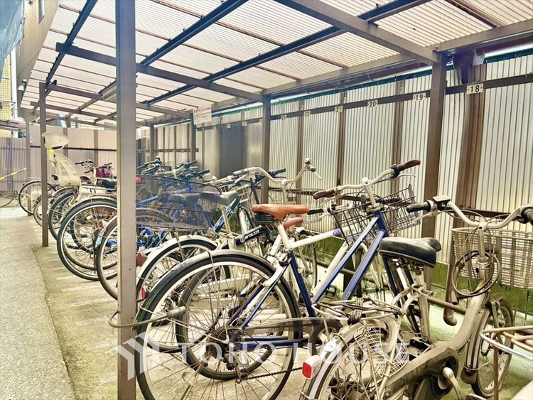 その他 整然と並んだ自転車。居住者のモラルの高さが伺える。